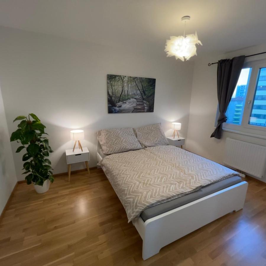 55 M2 Stylish With Balcony & Parking Appartement *