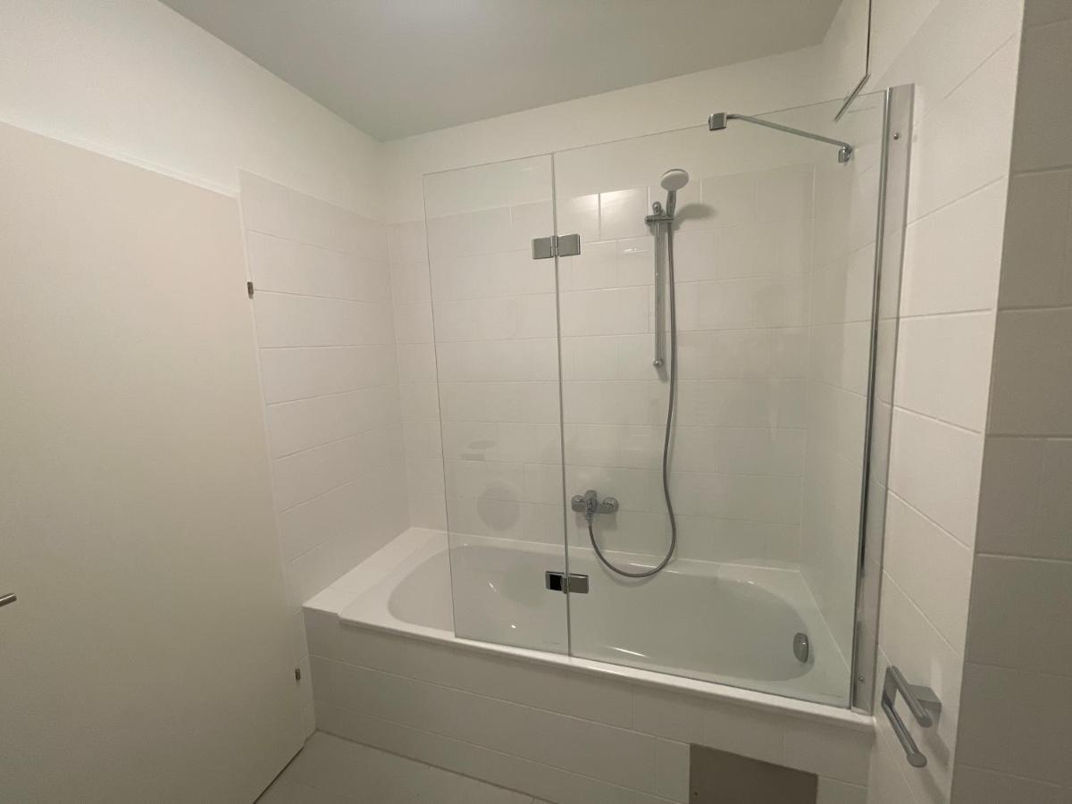 Apartmán 55 M2 Stylish With Balcony & Parking Vídeň