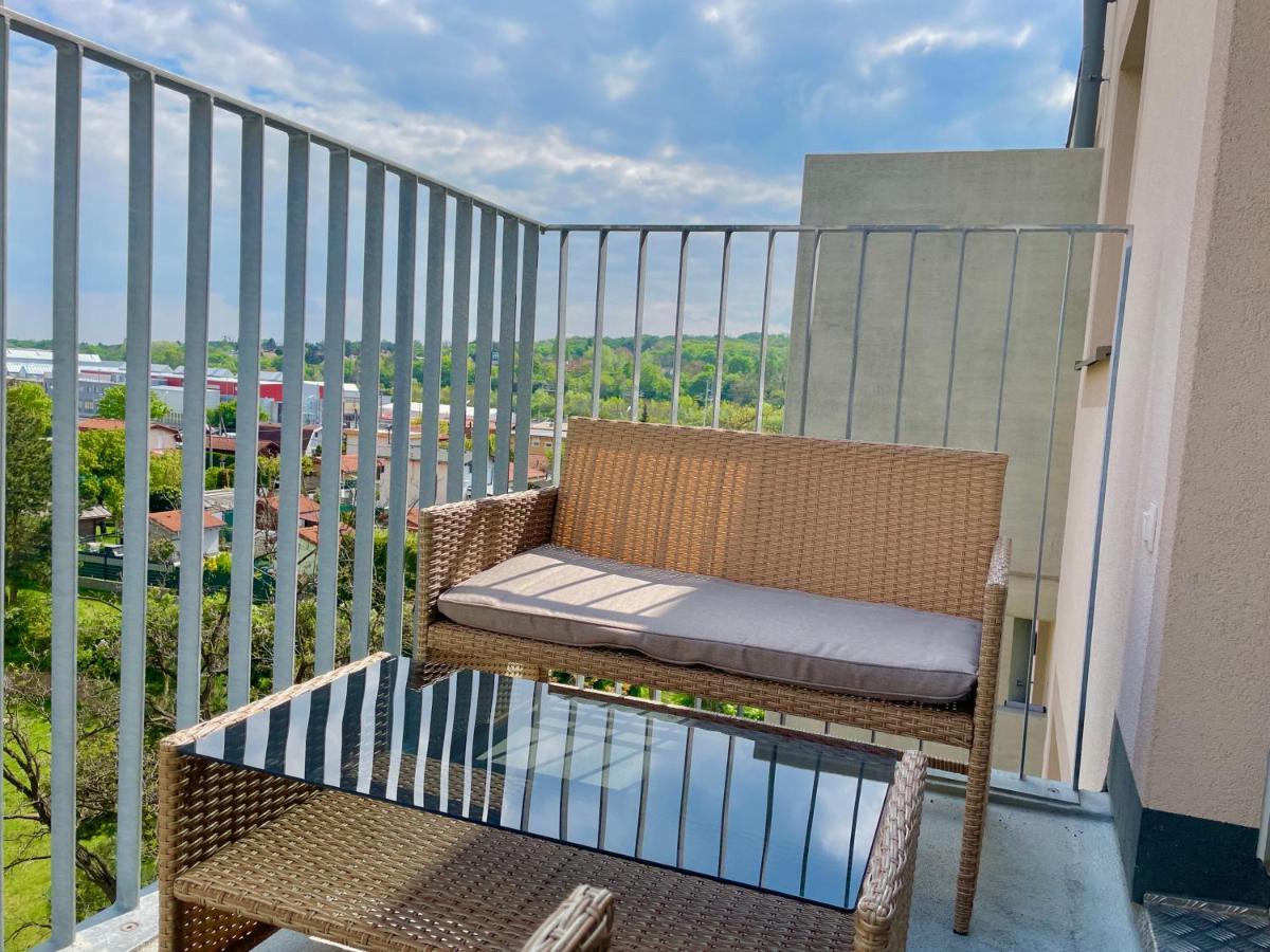 Appartement 55 M2 Stylish With Balcony & Parking *